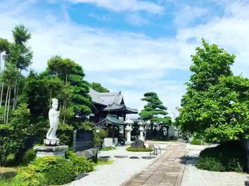 法源寺の庭園