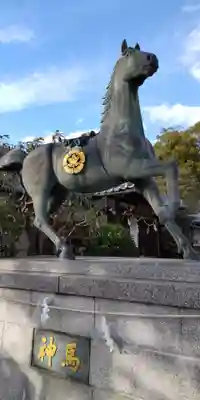 百済王神社の像
