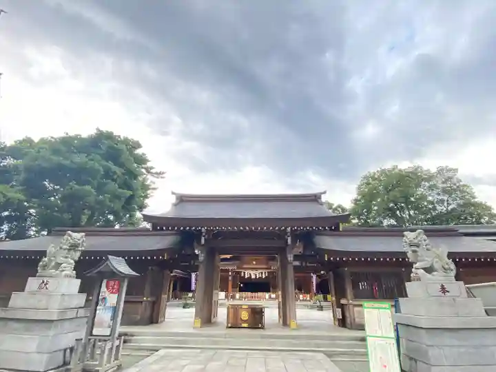 亀ケ池八幡宮の山門・神門