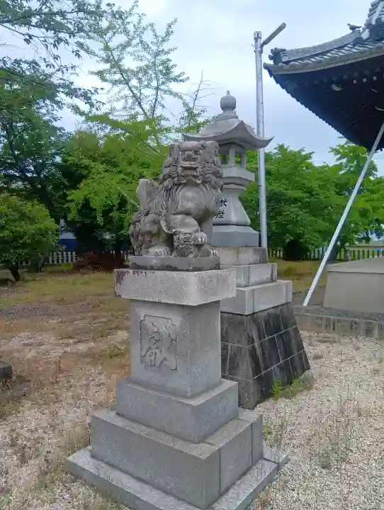 八幡神社の{uncategorized: "未分類", other: "その他", undefined: "問題あり", building: "その他建物", grave: "お墓", sacred_gate: "鳥居", guardian: "狛犬", statue: "像", buddha: "仏像", history: "歴史", nature: "自然", garden: "庭園", animal: "動物", pagoda: "塔", temizu: "手水舎", mountain_gate: "山門・神門", sanctuary: "本殿・本堂", subordinate: "末社・摂社", art: "芸術", scenery: "景色", jizo: "地蔵", ema: "絵馬", goshuin: "御朱印", omikuji: "おみくじ", items: "授与品その他", amulet: "お守り", goshuincho: "御朱印帳", eats: "食事", festival: "お祭り", votive_dance: "神楽", shichigosan: "七五三参", wedding: "結婚式", experience: "体験その他", initially: "初詣", around: "周辺", anti_infection: "感染症対策"}