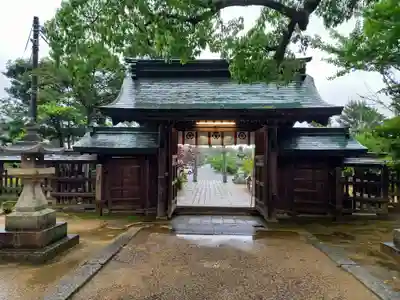 玉祖神社の山門・神門