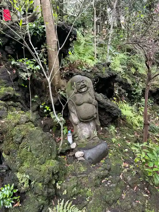 赤坂氷川神社の{uncategorized: "未分類", other: "その他", undefined: "問題あり", building: "その他建物", grave: "お墓", sacred_gate: "鳥居", guardian: "狛犬", statue: "像", buddha: "仏像", history: "歴史", nature: "自然", garden: "庭園", animal: "動物", pagoda: "塔", temizu: "手水舎", mountain_gate: "山門・神門", sanctuary: "本殿・本堂", subordinate: "末社・摂社", art: "芸術", scenery: "景色", jizo: "地蔵", ema: "絵馬", goshuin: "御朱印", omikuji: "おみくじ", items: "授与品その他", amulet: "お守り", goshuincho: "御朱印帳", eats: "食事", festival: "お祭り", votive_dance: "神楽", shichigosan: "七五三参", wedding: "結婚式", experience: "体験その他", initially: "初詣", around: "周辺", anti_infection: "感染症対策"}