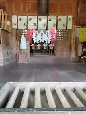 示現神社の本殿・本堂