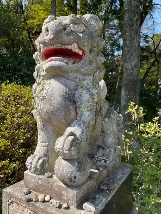 神明社の狛犬