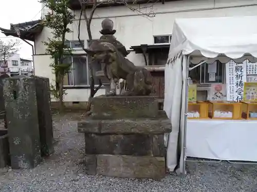 菖蒲神社の狛犬