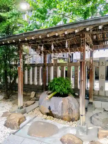 元三島神社の{uncategorized: "未分類", other: "その他", undefined: "問題あり", building: "その他建物", grave: "お墓", sacred_gate: "鳥居", guardian: "狛犬", statue: "像", buddha: "仏像", history: "歴史", nature: "自然", garden: "庭園", animal: "動物", pagoda: "塔", temizu: "手水舎", mountain_gate: "山門・神門", sanctuary: "本殿・本堂", subordinate: "末社・摂社", art: "芸術", scenery: "景色", jizo: "地蔵", ema: "絵馬", goshuin: "御朱印", omikuji: "おみくじ", items: "授与品その他", amulet: "お守り", goshuincho: "御朱印帳", eats: "食事", festival: "お祭り", votive_dance: "神楽", shichigosan: "七五三参", wedding: "結婚式", experience: "体験その他", initially: "初詣", around: "周辺", anti_infection: "感染症対策"}