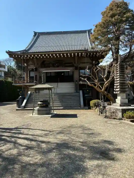 八幡山観音寺の{uncategorized: "未分類", other: "その他", undefined: "問題あり", building: "その他建物", grave: "お墓", sacred_gate: "鳥居", guardian: "狛犬", statue: "像", buddha: "仏像", history: "歴史", nature: "自然", garden: "庭園", animal: "動物", pagoda: "塔", temizu: "手水舎", mountain_gate: "山門・神門", sanctuary: "本殿・本堂", subordinate: "末社・摂社", art: "芸術", scenery: "景色", jizo: "地蔵", ema: "絵馬", goshuin: "御朱印", omikuji: "おみくじ", items: "授与品その他", amulet: "お守り", goshuincho: "御朱印帳", eats: "食事", festival: "お祭り", votive_dance: "神楽", shichigosan: "七五三参", wedding: "結婚式", experience: "体験その他", initially: "初詣", around: "周辺", anti_infection: "感染症対策"}