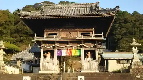 平等寺の山門・神門