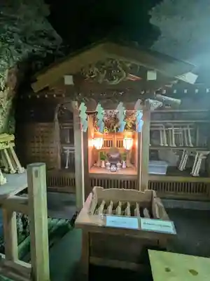 銭洗弁財天宇賀福神社(神奈川県)