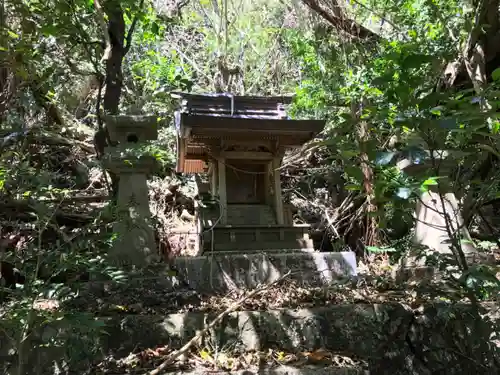 大東神社の末社