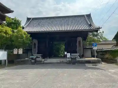 志度寺の{uncategorized: "未分類", other: "その他", undefined: "問題あり", building: "その他建物", grave: "お墓", sacred_gate: "鳥居", guardian: "狛犬", statue: "像", buddha: "仏像", history: "歴史", nature: "自然", garden: "庭園", animal: "動物", pagoda: "塔", temizu: "手水舎", mountain_gate: "山門・神門", sanctuary: "本殿・本堂", subordinate: "末社・摂社", art: "芸術", scenery: "景色", jizo: "地蔵", ema: "絵馬", goshuin: "御朱印", omikuji: "おみくじ", items: "授与品その他", amulet: "お守り", goshuincho: "御朱印帳", eats: "食事", festival: "お祭り", votive_dance: "神楽", shichigosan: "七五三参", wedding: "結婚式", experience: "体験その他", initially: "初詣", around: "周辺", anti_infection: "感染症対策"}