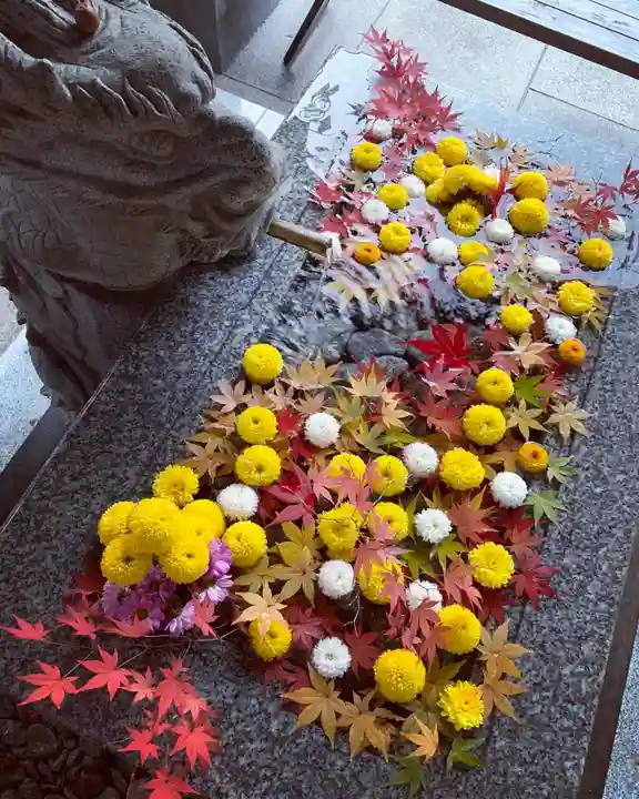 滑川神社 - 仕事と子どもの守り神の手水舎