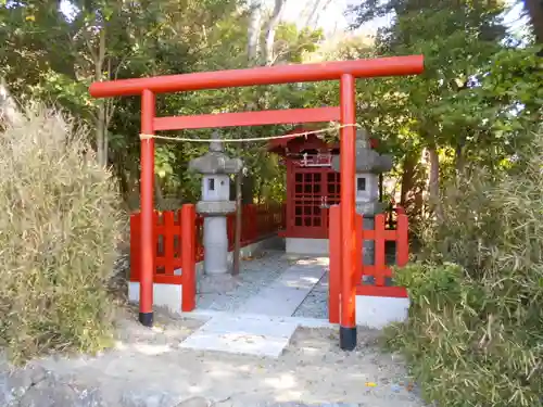 紅葉稲荷社の鳥居