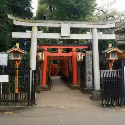 花園稲荷神社の鳥居