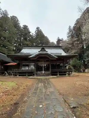 都々古別神社(馬場)の{uncategorized: "未分類", other: "その他", undefined: "問題あり", building: "その他建物", grave: "お墓", sacred_gate: "鳥居", guardian: "狛犬", statue: "像", buddha: "仏像", history: "歴史", nature: "自然", garden: "庭園", animal: "動物", pagoda: "塔", temizu: "手水舎", mountain_gate: "山門・神門", sanctuary: "本殿・本堂", subordinate: "末社・摂社", art: "芸術", scenery: "景色", jizo: "地蔵", ema: "絵馬", goshuin: "御朱印", omikuji: "おみくじ", items: "授与品その他", amulet: "お守り", goshuincho: "御朱印帳", eats: "食事", festival: "お祭り", votive_dance: "神楽", shichigosan: "七五三参", wedding: "結婚式", experience: "体験その他", initially: "初詣", around: "周辺", anti_infection: "感染症対策"}