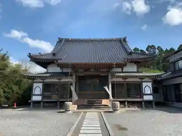 蓮盛寺の本殿・本堂