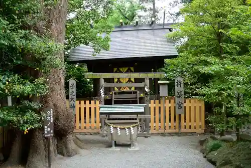 伊勢山皇大神宮の末社・摂社