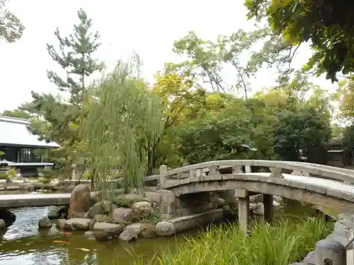 西宮神社の庭園