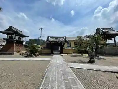 専明寺の{uncategorized: "未分類", other: "その他", undefined: "問題あり", building: "その他建物", grave: "お墓", sacred_gate: "鳥居", guardian: "狛犬", statue: "像", buddha: "仏像", history: "歴史", nature: "自然", garden: "庭園", animal: "動物", pagoda: "塔", temizu: "手水舎", mountain_gate: "山門・神門", sanctuary: "本殿・本堂", subordinate: "末社・摂社", art: "芸術", scenery: "景色", jizo: "地蔵", ema: "絵馬", goshuin: "御朱印", omikuji: "おみくじ", items: "授与品その他", amulet: "お守り", goshuincho: "御朱印帳", eats: "食事", festival: "お祭り", votive_dance: "神楽", shichigosan: "七五三参", wedding: "結婚式", experience: "体験その他", initially: "初詣", around: "周辺", anti_infection: "感染症対策"}