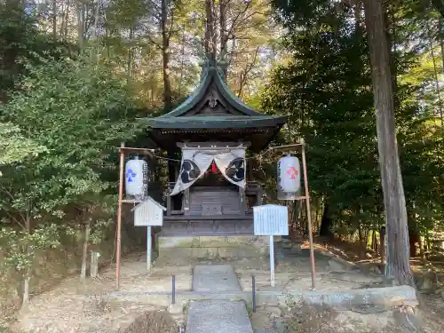 白國神社の{uncategorized: "未分類", other: "その他", undefined: "問題あり", building: "その他建物", grave: "お墓", sacred_gate: "鳥居", guardian: "狛犬", statue: "像", buddha: "仏像", history: "歴史", nature: "自然", garden: "庭園", animal: "動物", pagoda: "塔", temizu: "手水舎", mountain_gate: "山門・神門", sanctuary: "本殿・本堂", subordinate: "末社・摂社", art: "芸術", scenery: "景色", jizo: "地蔵", ema: "絵馬", goshuin: "御朱印", omikuji: "おみくじ", items: "授与品その他", amulet: "お守り", goshuincho: "御朱印帳", eats: "食事", festival: "お祭り", votive_dance: "神楽", shichigosan: "七五三参", wedding: "結婚式", experience: "体験その他", initially: "初詣", around: "周辺", anti_infection: "感染症対策"}