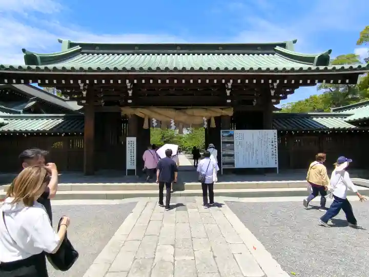 三嶋大社の{uncategorized: "未分類", other: "その他", undefined: "問題あり", building: "その他建物", grave: "お墓", sacred_gate: "鳥居", guardian: "狛犬", statue: "像", buddha: "仏像", history: "歴史", nature: "自然", garden: "庭園", animal: "動物", pagoda: "塔", temizu: "手水舎", mountain_gate: "山門・神門", sanctuary: "本殿・本堂", subordinate: "末社・摂社", art: "芸術", scenery: "景色", jizo: "地蔵", ema: "絵馬", goshuin: "御朱印", omikuji: "おみくじ", items: "授与品その他", amulet: "お守り", goshuincho: "御朱印帳", eats: "食事", festival: "お祭り", votive_dance: "神楽", shichigosan: "七五三参", wedding: "結婚式", experience: "体験その他", initially: "初詣", around: "周辺", anti_infection: "感染症対策"}