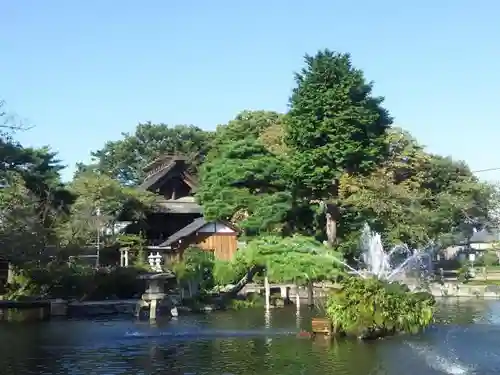 神明宮の庭園