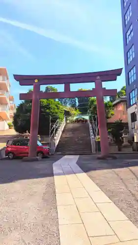 白金氷川神社の鳥居