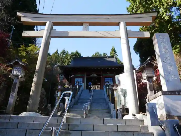 武蔵御嶽神社の鳥居