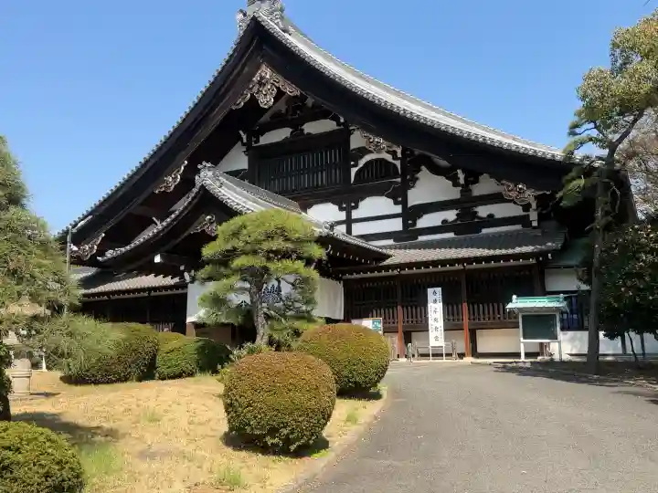 総持寺の{uncategorized: "未分類", other: "その他", undefined: "問題あり", building: "その他建物", grave: "お墓", sacred_gate: "鳥居", guardian: "狛犬", statue: "像", buddha: "仏像", history: "歴史", nature: "自然", garden: "庭園", animal: "動物", pagoda: "塔", temizu: "手水舎", mountain_gate: "山門・神門", sanctuary: "本殿・本堂", subordinate: "末社・摂社", art: "芸術", scenery: "景色", jizo: "地蔵", ema: "絵馬", goshuin: "御朱印", omikuji: "おみくじ", items: "授与品その他", amulet: "お守り", goshuincho: "御朱印帳", eats: "食事", festival: "お祭り", votive_dance: "神楽", shichigosan: "七五三参", wedding: "結婚式", experience: "体験その他", initially: "初詣", around: "周辺", anti_infection: "感染症対策"}