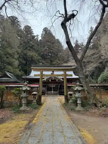 都々古別神社(馬場)の{uncategorized: "未分類", other: "その他", undefined: "問題あり", building: "その他建物", grave: "お墓", sacred_gate: "鳥居", guardian: "狛犬", statue: "像", buddha: "仏像", history: "歴史", nature: "自然", garden: "庭園", animal: "動物", pagoda: "塔", temizu: "手水舎", mountain_gate: "山門・神門", sanctuary: "本殿・本堂", subordinate: "末社・摂社", art: "芸術", scenery: "景色", jizo: "地蔵", ema: "絵馬", goshuin: "御朱印", omikuji: "おみくじ", items: "授与品その他", amulet: "お守り", goshuincho: "御朱印帳", eats: "食事", festival: "お祭り", votive_dance: "神楽", shichigosan: "七五三参", wedding: "結婚式", experience: "体験その他", initially: "初詣", around: "周辺", anti_infection: "感染症対策"}