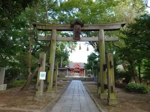 飯香岡八幡宮の鳥居