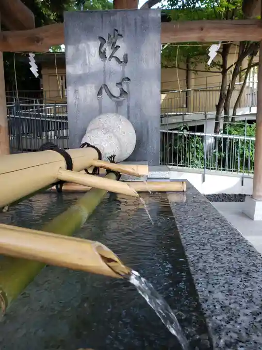 東郷神社の手水舎