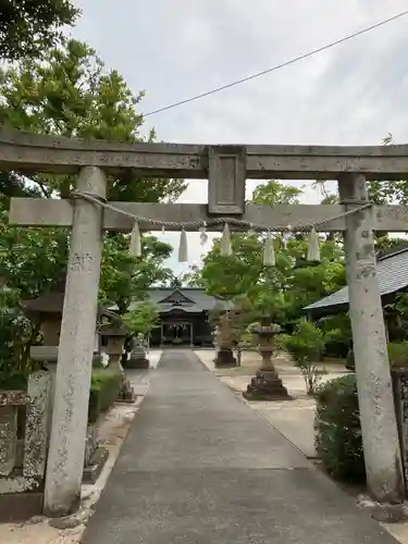 諏訪神社の鳥居