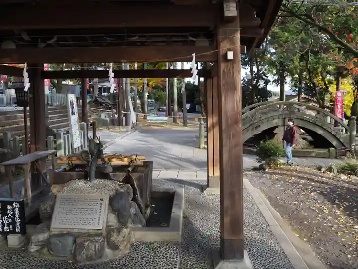 針綱神社の手水舎