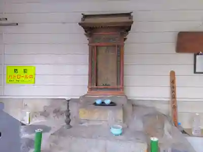 おはん長右衛門塚の本殿・本堂