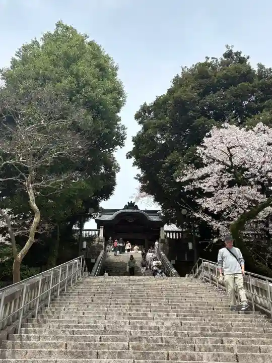 宇都宮二荒山神社の{uncategorized: "未分類", other: "その他", undefined: "問題あり", building: "その他建物", grave: "お墓", sacred_gate: "鳥居", guardian: "狛犬", statue: "像", buddha: "仏像", history: "歴史", nature: "自然", garden: "庭園", animal: "動物", pagoda: "塔", temizu: "手水舎", mountain_gate: "山門・神門", sanctuary: "本殿・本堂", subordinate: "末社・摂社", art: "芸術", scenery: "景色", jizo: "地蔵", ema: "絵馬", goshuin: "御朱印", omikuji: "おみくじ", items: "授与品その他", amulet: "お守り", goshuincho: "御朱印帳", eats: "食事", festival: "お祭り", votive_dance: "神楽", shichigosan: "七五三参", wedding: "結婚式", experience: "体験その他", initially: "初詣", around: "周辺", anti_infection: "感染症対策"}