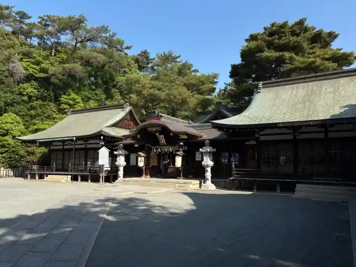 艮神社の{uncategorized: "未分類", other: "その他", undefined: "問題あり", building: "その他建物", grave: "お墓", sacred_gate: "鳥居", guardian: "狛犬", statue: "像", buddha: "仏像", history: "歴史", nature: "自然", garden: "庭園", animal: "動物", pagoda: "塔", temizu: "手水舎", mountain_gate: "山門・神門", sanctuary: "本殿・本堂", subordinate: "末社・摂社", art: "芸術", scenery: "景色", jizo: "地蔵", ema: "絵馬", goshuin: "御朱印", omikuji: "おみくじ", items: "授与品その他", amulet: "お守り", goshuincho: "御朱印帳", eats: "食事", festival: "お祭り", votive_dance: "神楽", shichigosan: "七五三参", wedding: "結婚式", experience: "体験その他", initially: "初詣", around: "周辺", anti_infection: "感染症対策"}