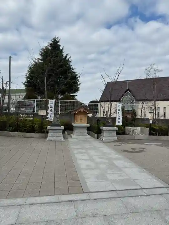 駒込妙義神社の{uncategorized: "未分類", other: "その他", undefined: "問題あり", building: "その他建物", grave: "お墓", sacred_gate: "鳥居", guardian: "狛犬", statue: "像", buddha: "仏像", history: "歴史", nature: "自然", garden: "庭園", animal: "動物", pagoda: "塔", temizu: "手水舎", mountain_gate: "山門・神門", sanctuary: "本殿・本堂", subordinate: "末社・摂社", art: "芸術", scenery: "景色", jizo: "地蔵", ema: "絵馬", goshuin: "御朱印", omikuji: "おみくじ", items: "授与品その他", amulet: "お守り", goshuincho: "御朱印帳", eats: "食事", festival: "お祭り", votive_dance: "神楽", shichigosan: "七五三参", wedding: "結婚式", experience: "体験その他", initially: "初詣", around: "周辺", anti_infection: "感染症対策"}