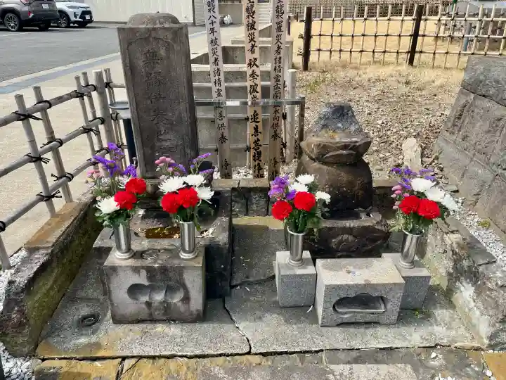 浄瀧寺の{uncategorized: "未分類", other: "その他", undefined: "問題あり", building: "その他建物", grave: "お墓", sacred_gate: "鳥居", guardian: "狛犬", statue: "像", buddha: "仏像", history: "歴史", nature: "自然", garden: "庭園", animal: "動物", pagoda: "塔", temizu: "手水舎", mountain_gate: "山門・神門", sanctuary: "本殿・本堂", subordinate: "末社・摂社", art: "芸術", scenery: "景色", jizo: "地蔵", ema: "絵馬", goshuin: "御朱印", omikuji: "おみくじ", items: "授与品その他", amulet: "お守り", goshuincho: "御朱印帳", eats: "食事", festival: "お祭り", votive_dance: "神楽", shichigosan: "七五三参", wedding: "結婚式", experience: "体験その他", initially: "初詣", around: "周辺", anti_infection: "感染症対策"}