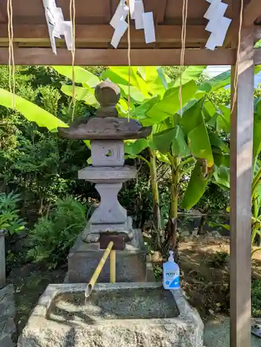 横浜御嶽神社の手水舎