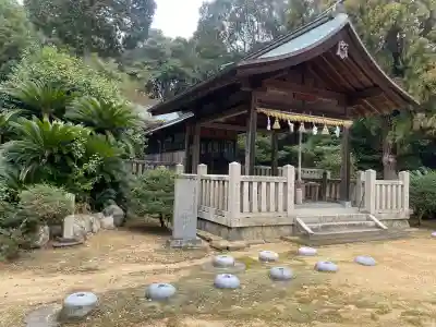 大和大圀魂神社の{uncategorized: "未分類", other: "その他", undefined: "問題あり", building: "その他建物", grave: "お墓", sacred_gate: "鳥居", guardian: "狛犬", statue: "像", buddha: "仏像", history: "歴史", nature: "自然", garden: "庭園", animal: "動物", pagoda: "塔", temizu: "手水舎", mountain_gate: "山門・神門", sanctuary: "本殿・本堂", subordinate: "末社・摂社", art: "芸術", scenery: "景色", jizo: "地蔵", ema: "絵馬", goshuin: "御朱印", omikuji: "おみくじ", items: "授与品その他", amulet: "お守り", goshuincho: "御朱印帳", eats: "食事", festival: "お祭り", votive_dance: "神楽", shichigosan: "七五三参", wedding: "結婚式", experience: "体験その他", initially: "初詣", around: "周辺", anti_infection: "感染症対策"}