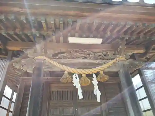 神明社の本殿