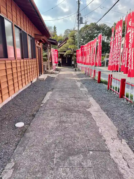 城山稲荷神社の{uncategorized: "未分類", other: "その他", undefined: "問題あり", building: "その他建物", grave: "お墓", sacred_gate: "鳥居", guardian: "狛犬", statue: "像", buddha: "仏像", history: "歴史", nature: "自然", garden: "庭園", animal: "動物", pagoda: "塔", temizu: "手水舎", mountain_gate: "山門・神門", sanctuary: "本殿・本堂", subordinate: "末社・摂社", art: "芸術", scenery: "景色", jizo: "地蔵", ema: "絵馬", goshuin: "御朱印", omikuji: "おみくじ", items: "授与品その他", amulet: "お守り", goshuincho: "御朱印帳", eats: "食事", festival: "お祭り", votive_dance: "神楽", shichigosan: "七五三参", wedding: "結婚式", experience: "体験その他", initially: "初詣", around: "周辺", anti_infection: "感染症対策"}