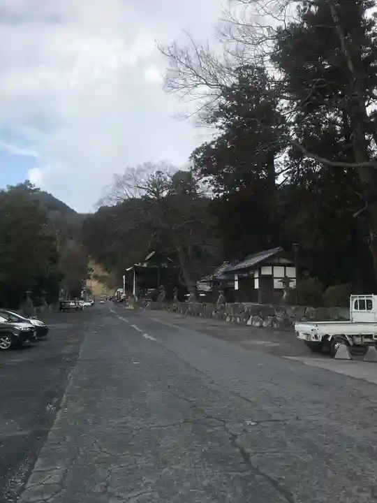 日牟禮八幡宮の景色