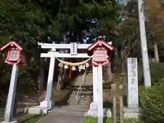 鎮岡神社の鳥居