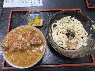 荷機稲荷神社の{uncategorized: "未分類", other: "その他", undefined: "問題あり", building: "その他建物", grave: "お墓", sacred_gate: "鳥居", guardian: "狛犬", statue: "像", buddha: "仏像", history: "歴史", nature: "自然", garden: "庭園", animal: "動物", pagoda: "塔", temizu: "手水舎", mountain_gate: "山門・神門", sanctuary: "本殿・本堂", subordinate: "末社・摂社", art: "芸術", scenery: "景色", jizo: "地蔵", ema: "絵馬", goshuin: "御朱印", omikuji: "おみくじ", items: "授与品その他", amulet: "お守り", goshuincho: "御朱印帳", eats: "食事", festival: "お祭り", votive_dance: "神楽", shichigosan: "七五三参", wedding: "結婚式", experience: "体験その他", initially: "初詣", around: "周辺", anti_infection: "感染症対策"}