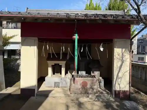 当代島稲荷神社の{uncategorized: "未分類", other: "その他", undefined: "問題あり", building: "その他建物", grave: "お墓", sacred_gate: "鳥居", guardian: "狛犬", statue: "像", buddha: "仏像", history: "歴史", nature: "自然", garden: "庭園", animal: "動物", pagoda: "塔", temizu: "手水舎", mountain_gate: "山門・神門", sanctuary: "本殿・本堂", subordinate: "末社・摂社", art: "芸術", scenery: "景色", jizo: "地蔵", ema: "絵馬", goshuin: "御朱印", omikuji: "おみくじ", items: "授与品その他", amulet: "お守り", goshuincho: "御朱印帳", eats: "食事", festival: "お祭り", votive_dance: "神楽", shichigosan: "七五三参", wedding: "結婚式", experience: "体験その他", initially: "初詣", around: "周辺", anti_infection: "感染症対策"}