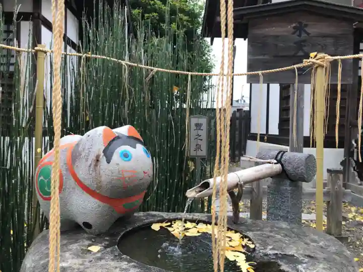 阿豆佐味天神社 立川水天宮の手水舎