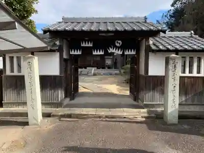 観音寺の山門・神門