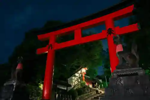 伏見稲荷大社の{uncategorized: "未分類", other: "その他", undefined: "問題あり", building: "その他建物", grave: "お墓", sacred_gate: "鳥居", guardian: "狛犬", statue: "像", buddha: "仏像", history: "歴史", nature: "自然", garden: "庭園", animal: "動物", pagoda: "塔", temizu: "手水舎", mountain_gate: "山門・神門", sanctuary: "本殿・本堂", subordinate: "末社・摂社", art: "芸術", scenery: "景色", jizo: "地蔵", ema: "絵馬", goshuin: "御朱印", omikuji: "おみくじ", items: "授与品その他", amulet: "お守り", goshuincho: "御朱印帳", eats: "食事", festival: "お祭り", votive_dance: "神楽", shichigosan: "七五三参", wedding: "結婚式", experience: "体験その他", initially: "初詣", around: "周辺", anti_infection: "感染症対策"}